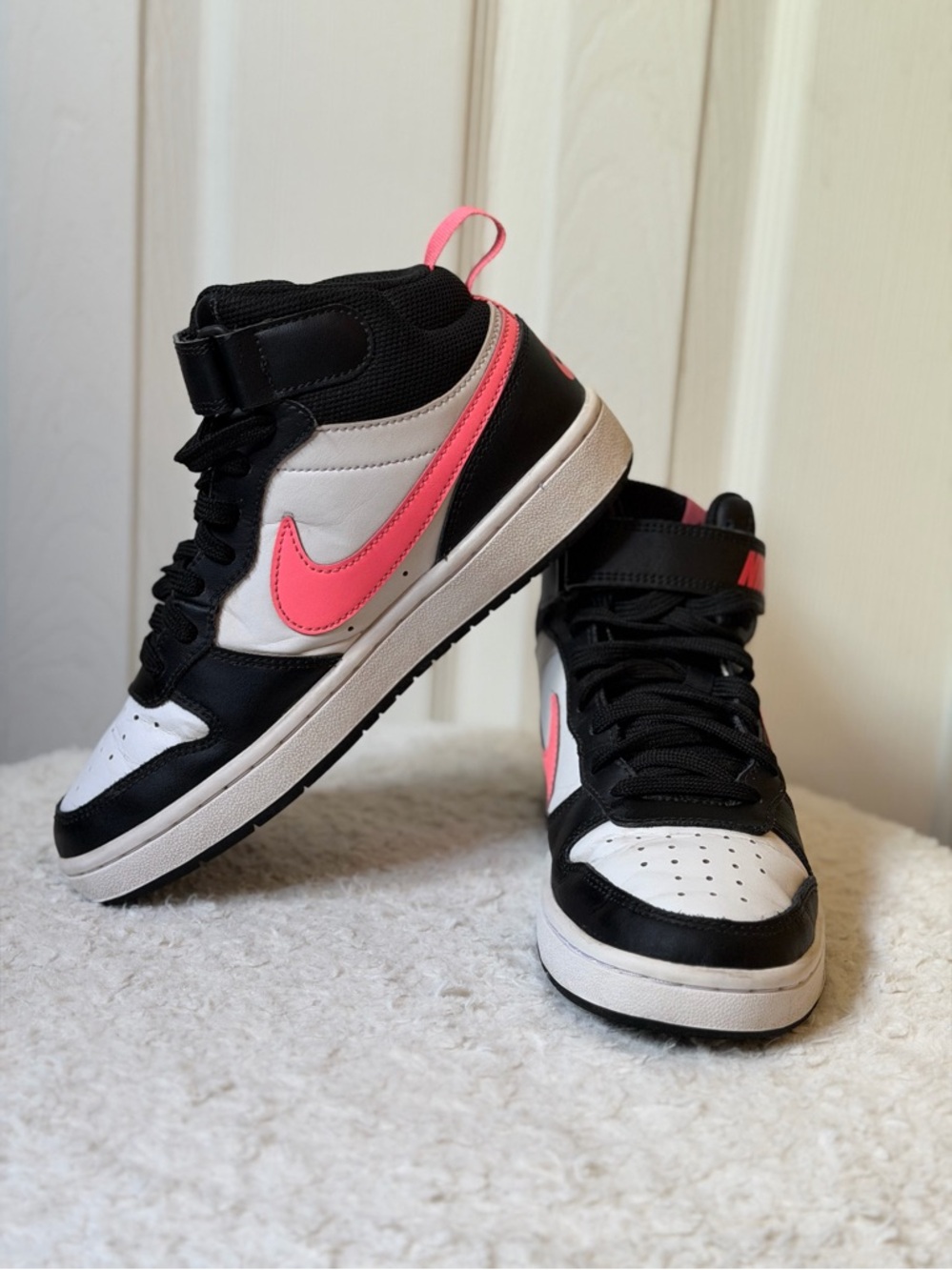 Nike Court Borough Mid 2 Sneaker - Kids Size 4.5 Y